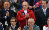 Владимир Путин болел за фигуристов и пил пиво. Фоторепортаж